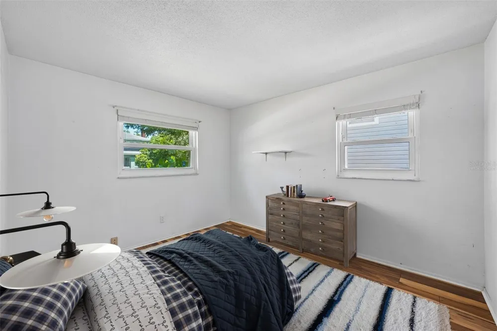 144 8TH AVENUE St Petersburg, FL 33701