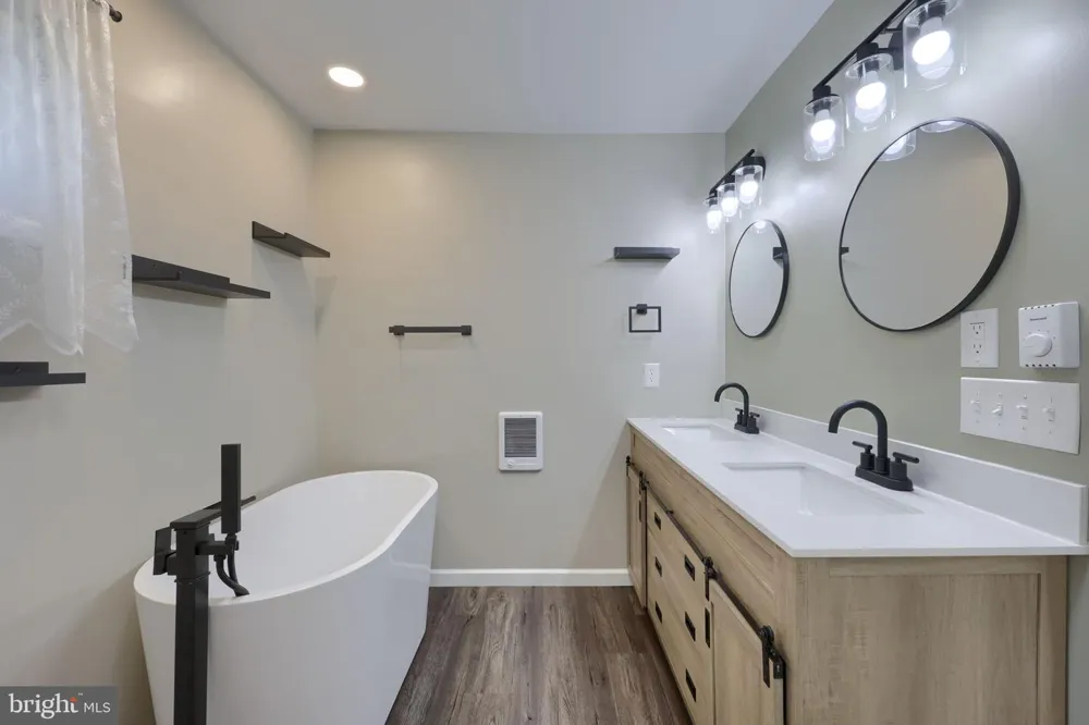 44 LOCUST STREET Palmyra, PA 17078