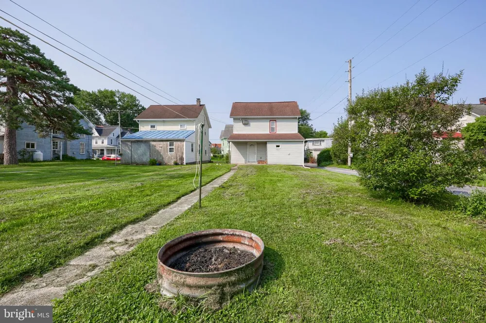 44 LOCUST STREET Palmyra, PA 17078
