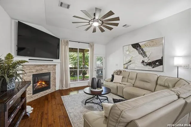 615 Hookberry Trail San Antonio, TX 78256