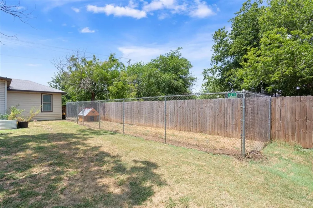 9142 5TH STREET Crawford, TX 76638