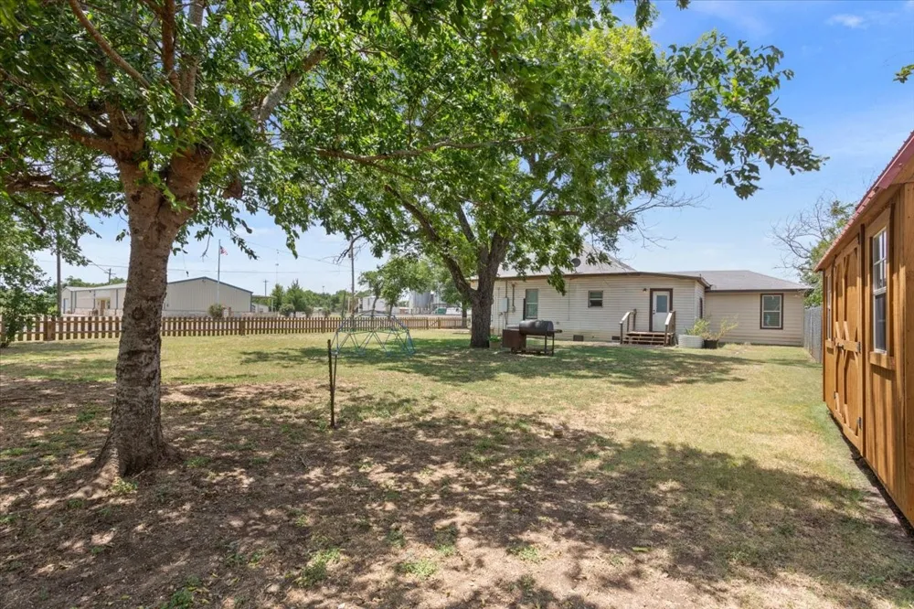 9142 5TH STREET Crawford, TX 76638