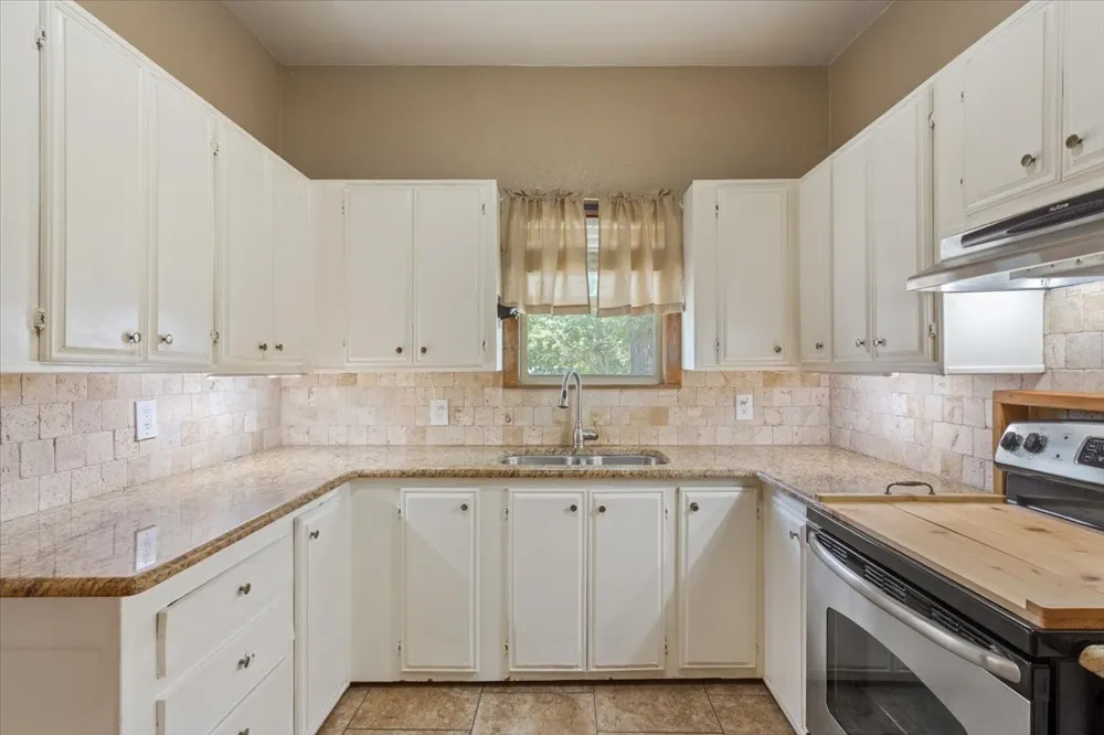 9142 5TH STREET Crawford, TX 76638