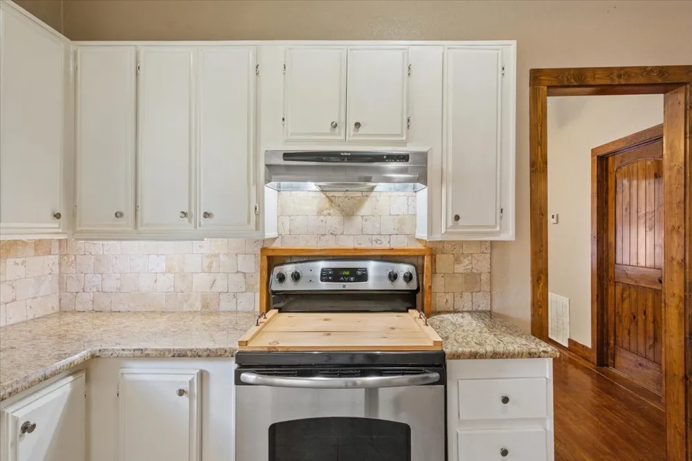 9142 5TH STREET Crawford, TX 76638