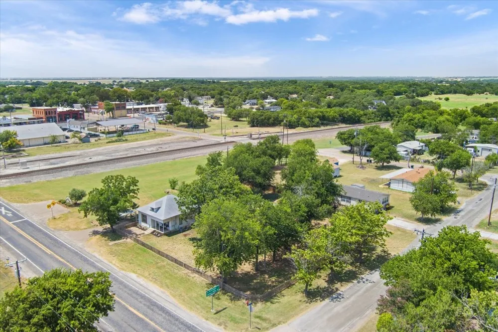 9142 5TH STREET Crawford, TX 76638