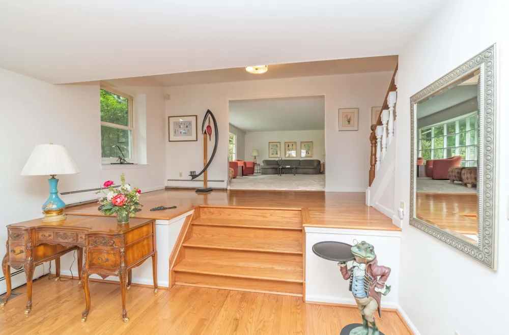 34150 Hunters Row Farmington Hills, MI 48331