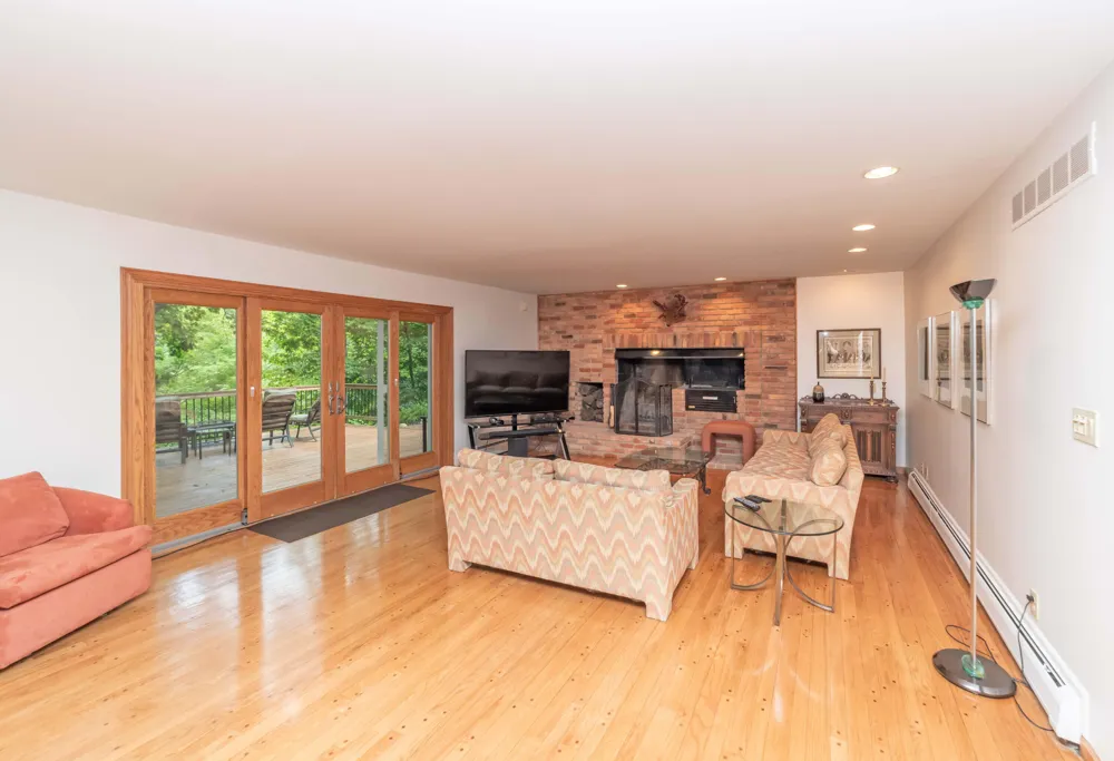34150 Hunters Row Farmington Hills, MI 48331