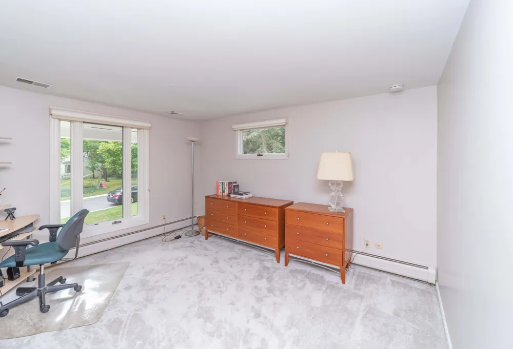 34150 Hunters Row Farmington Hills, MI 48331