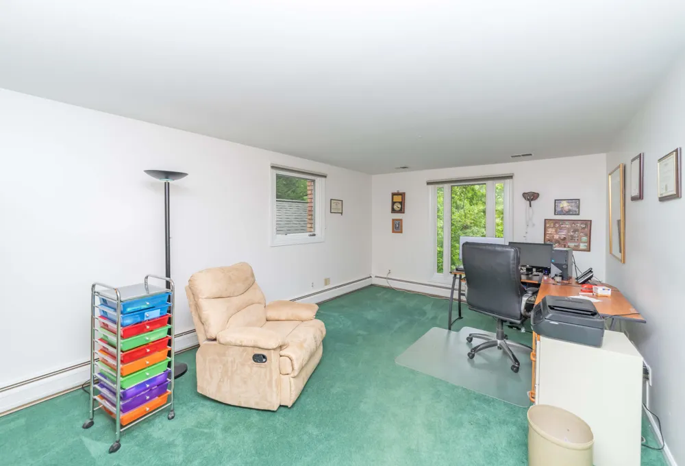 34150 Hunters Row Farmington Hills, MI 48331