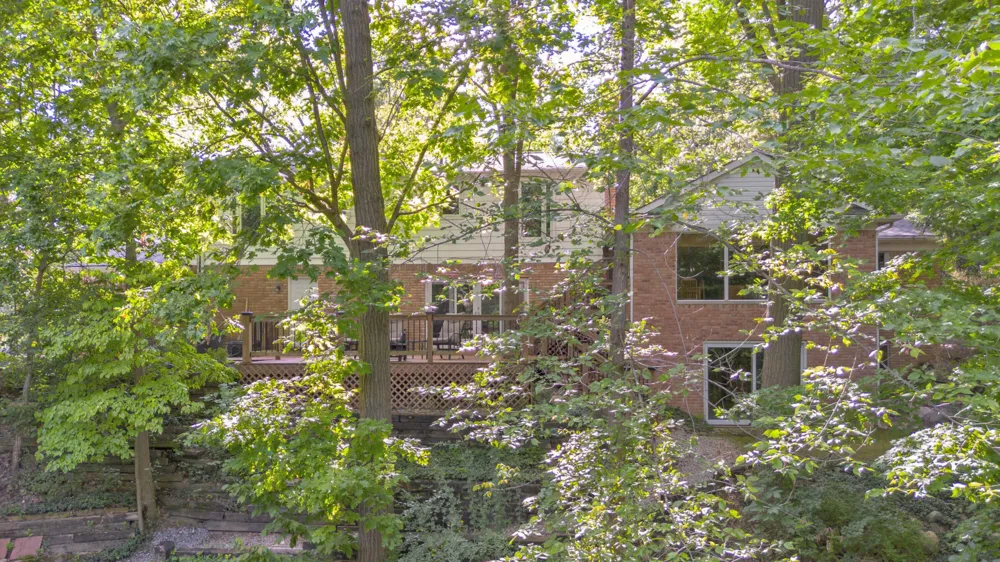 34150 Hunters Row Farmington Hills, MI 48331