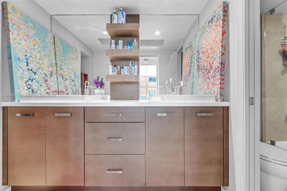 6917 Collins Ave #404 Miami Beach, FL 33141
