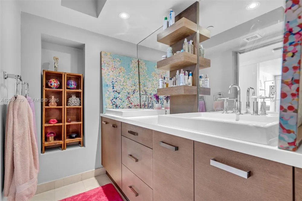 6917 Collins Ave #404 Miami Beach, FL 33141