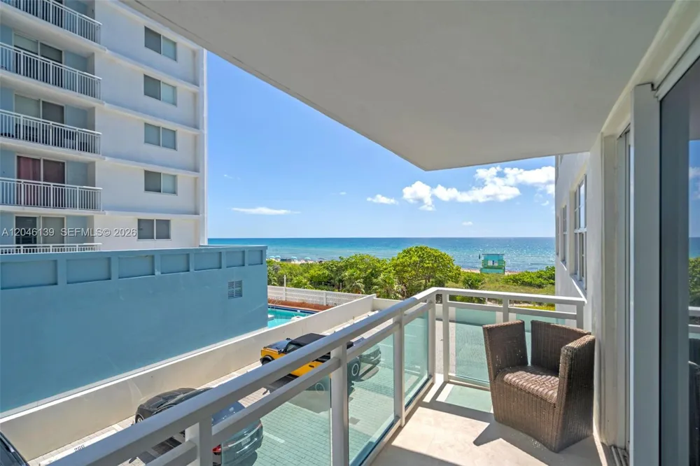 6917 Collins Ave #404 Miami Beach, FL 33141
