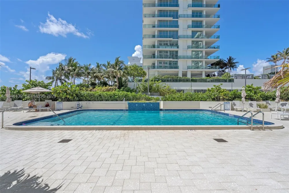 6917 Collins Ave #404 Miami Beach, FL 33141