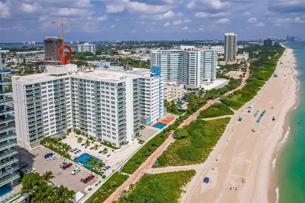 6917 Collins Ave #404 Miami Beach, FL 33141
