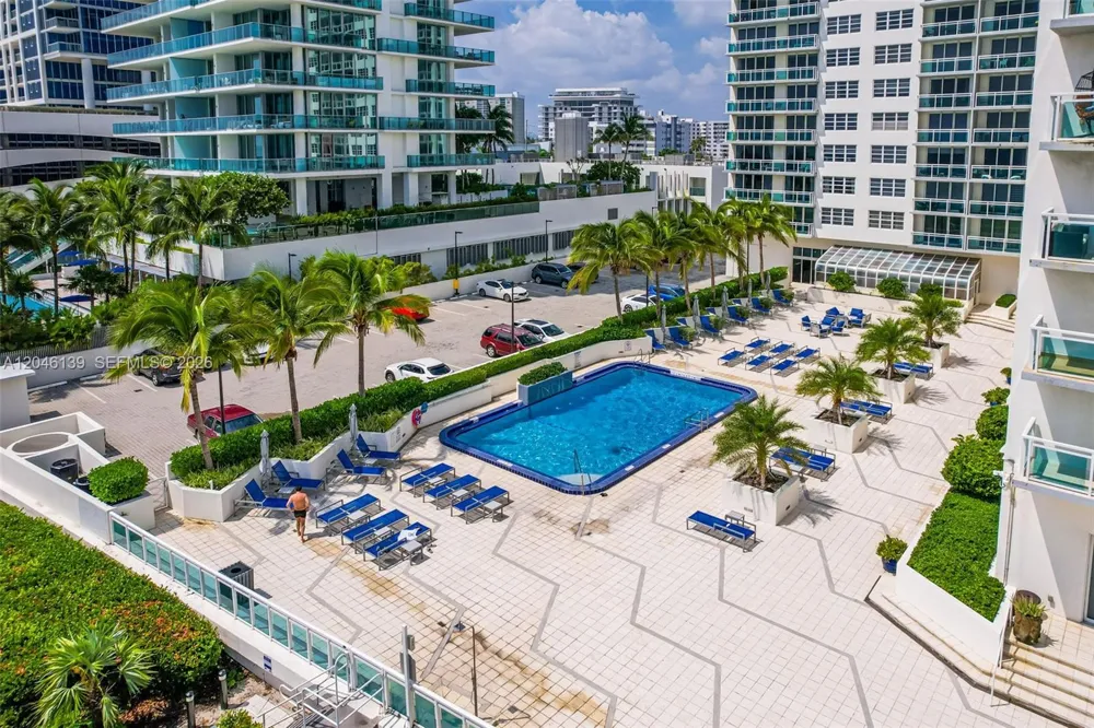 6917 Collins Ave #404 Miami Beach, FL 33141