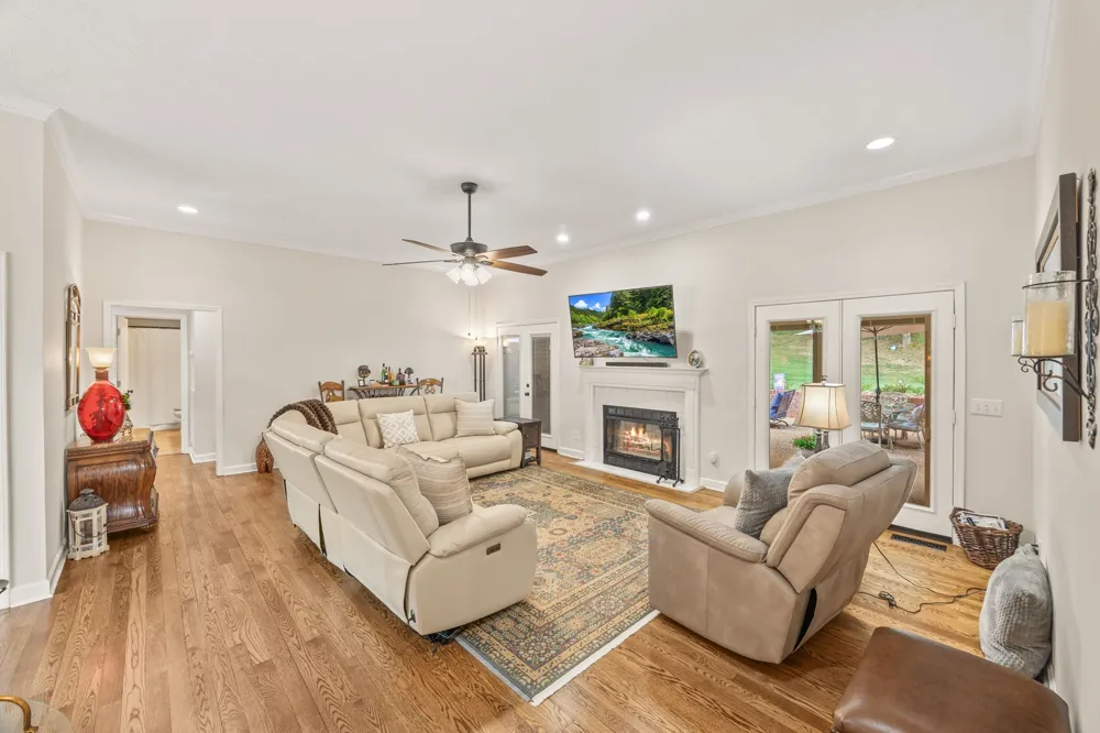 1566 N Plantation Dr Cookeville, TN 38506
