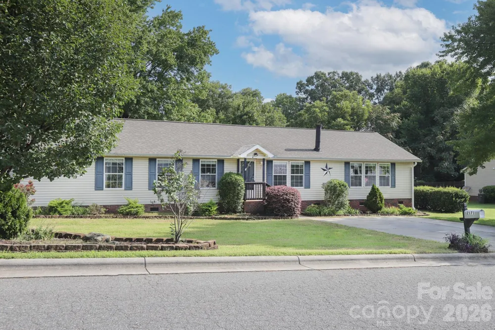 2171 Brantley Creek Drive Kannapolis, NC 28083