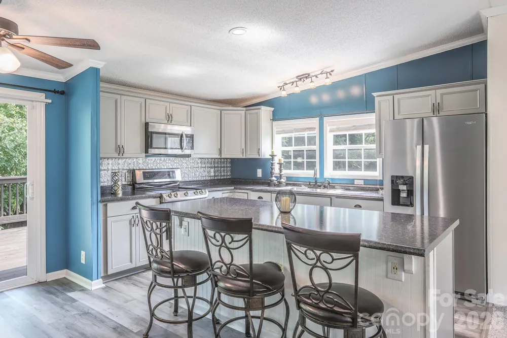 2171 Brantley Creek Drive Kannapolis, NC 28083