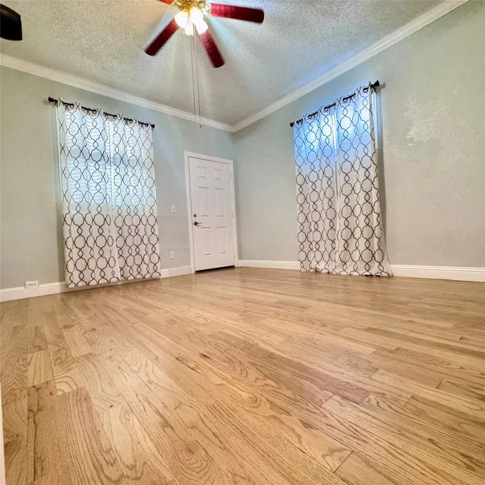 1912 Hurley Avenue Fort Worth, TX 76110