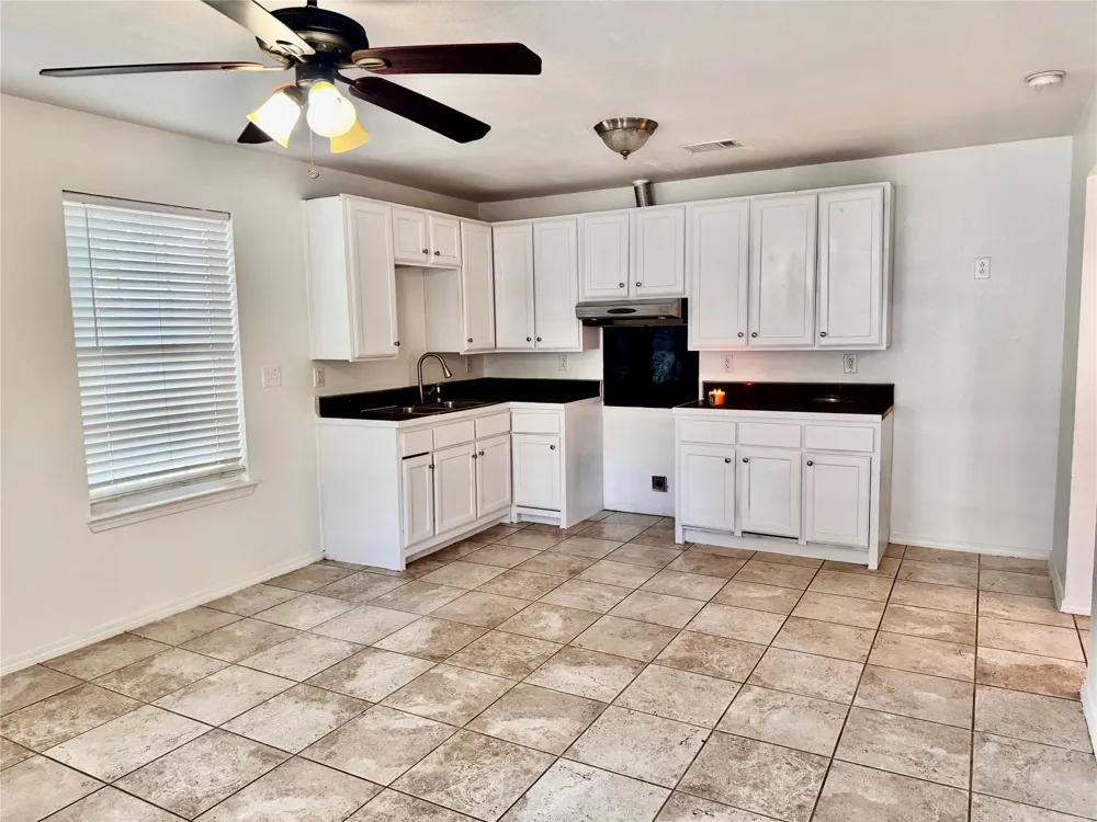 1912 Hurley Avenue Fort Worth, TX 76110
