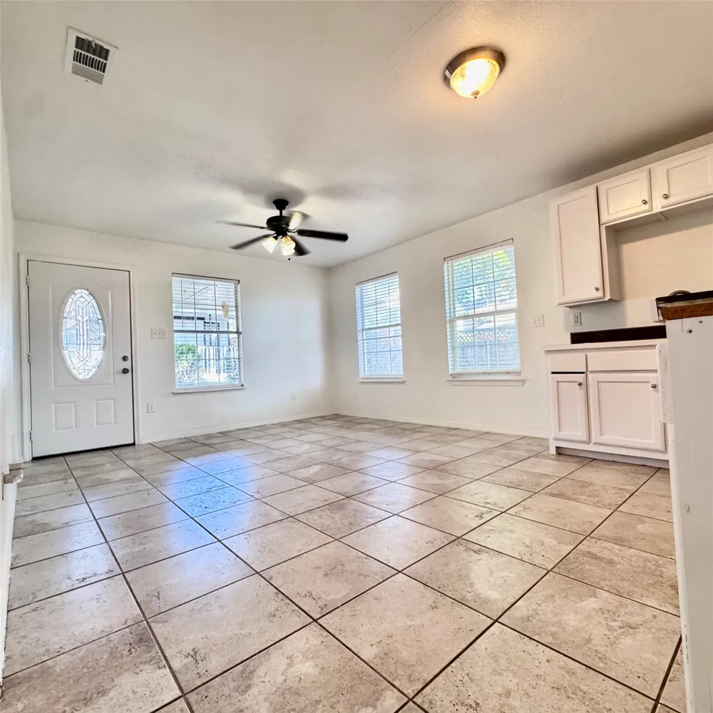 1912 Hurley Avenue Fort Worth, TX 76110