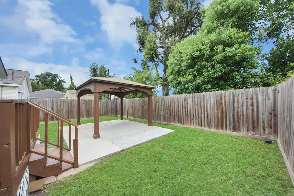 821 E 36th Street Houston, TX 77022
