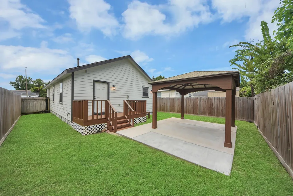821 E 36th Street Houston, TX 77022