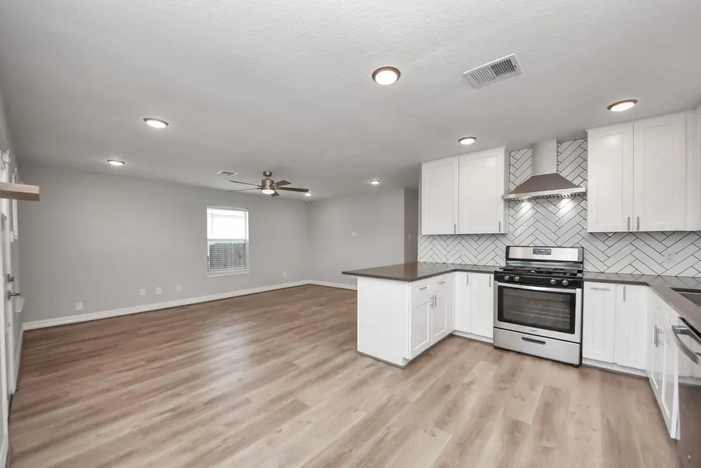 821 E 36th Street Houston, TX 77022