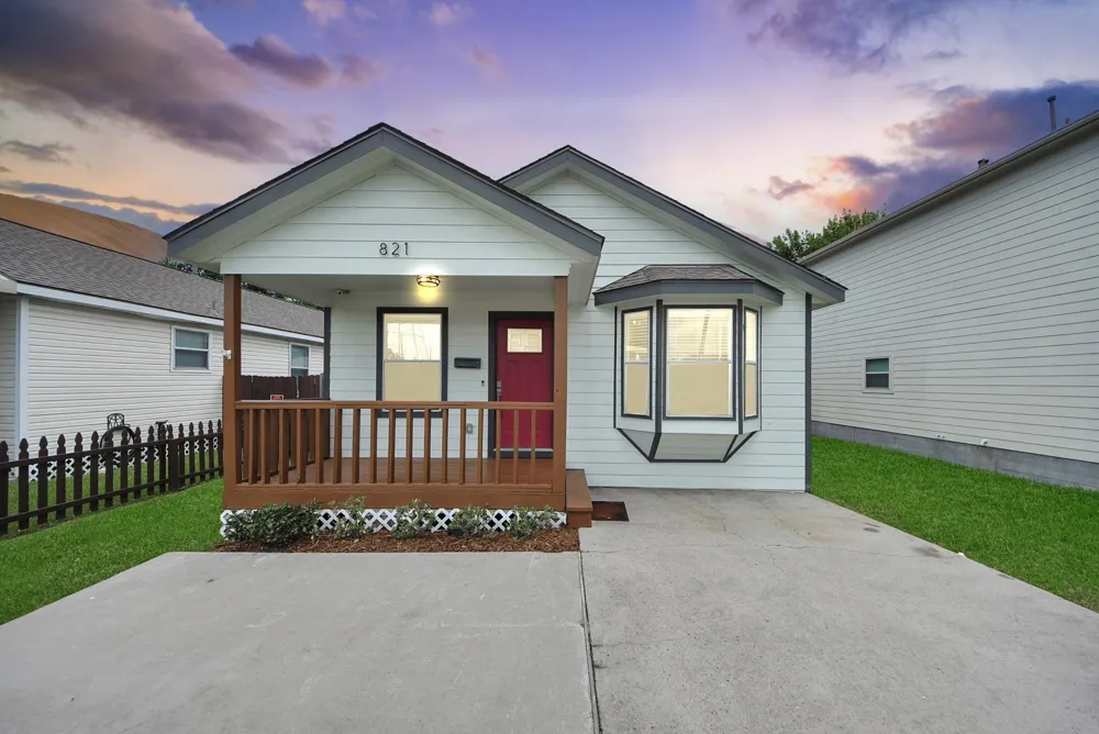 821 E 36th Street Houston, TX 77022