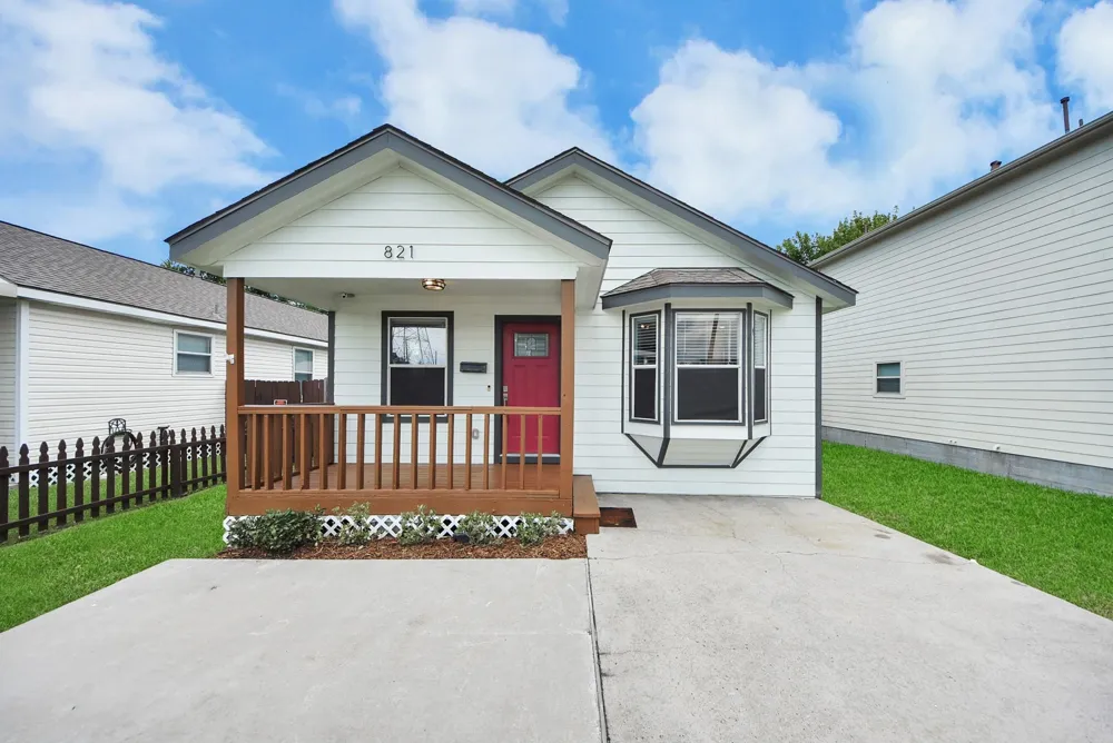 821 E 36th Street Houston, TX 77022