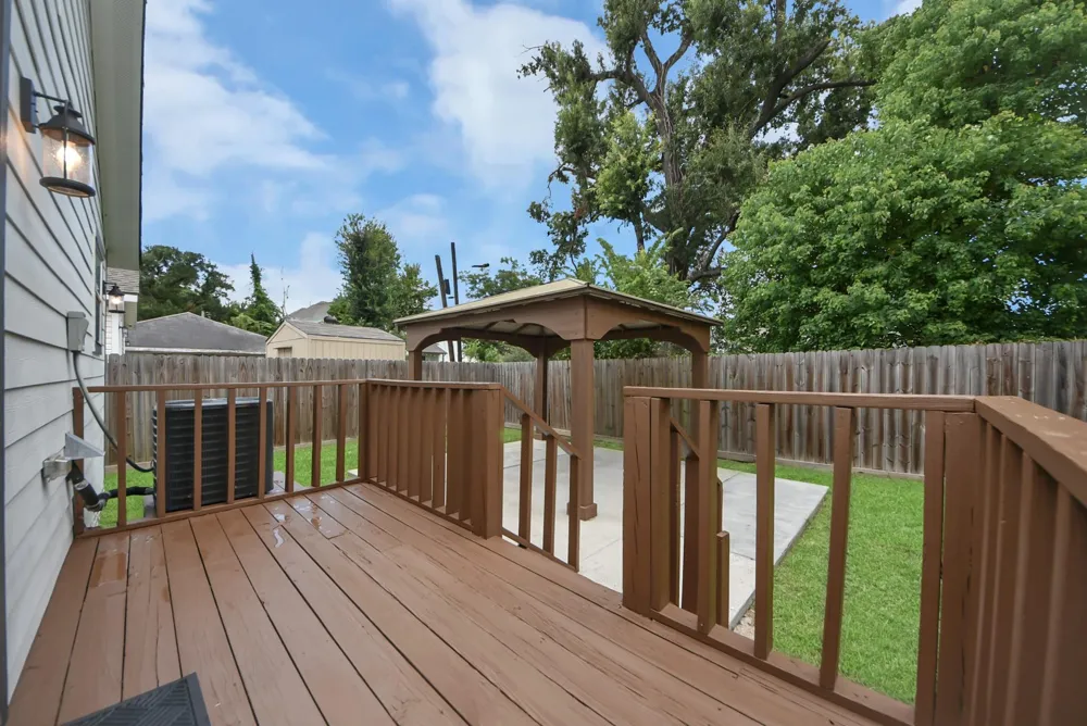 821 E 36th Street Houston, TX 77022
