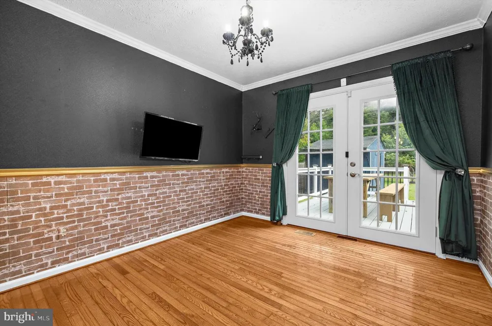 1718 SEVERN ROAD Severn, MD 21144