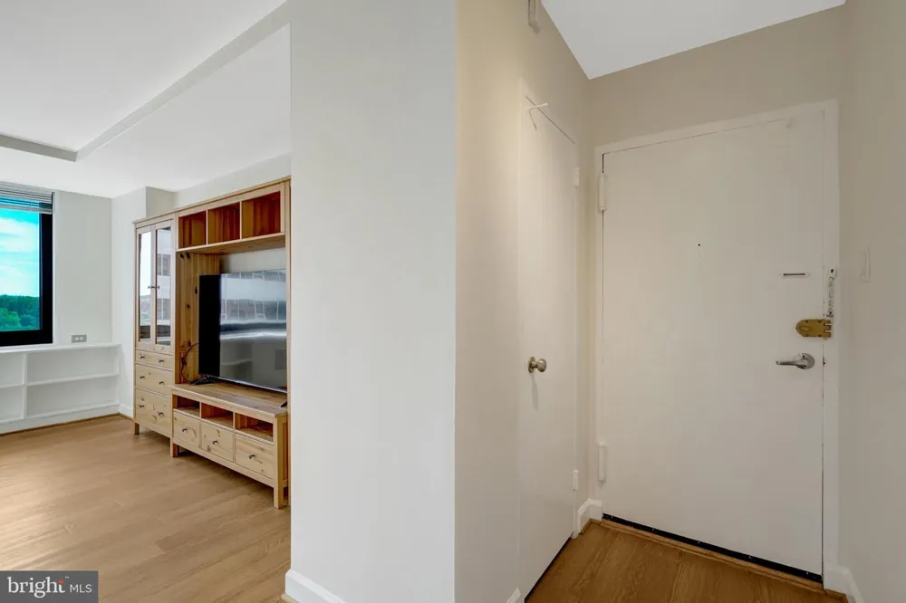 1021 ARLINGTON BOULEVARD #818 Arlington, VA 22209