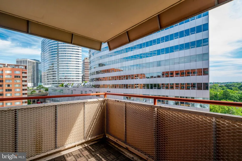1021 ARLINGTON BOULEVARD #818 Arlington, VA 22209