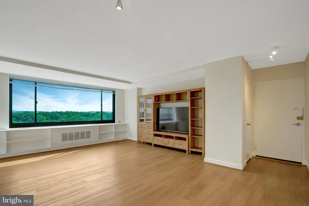 1021 ARLINGTON BOULEVARD #818 Arlington, VA 22209