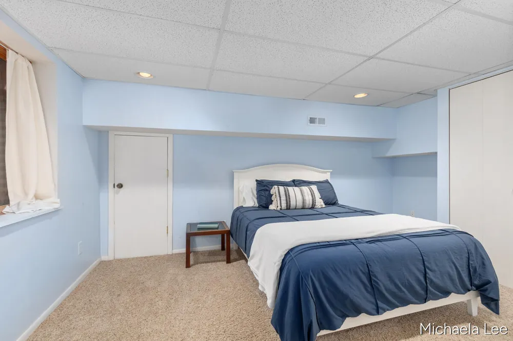 46514 Meadow Lane Lawrence, MI 49064