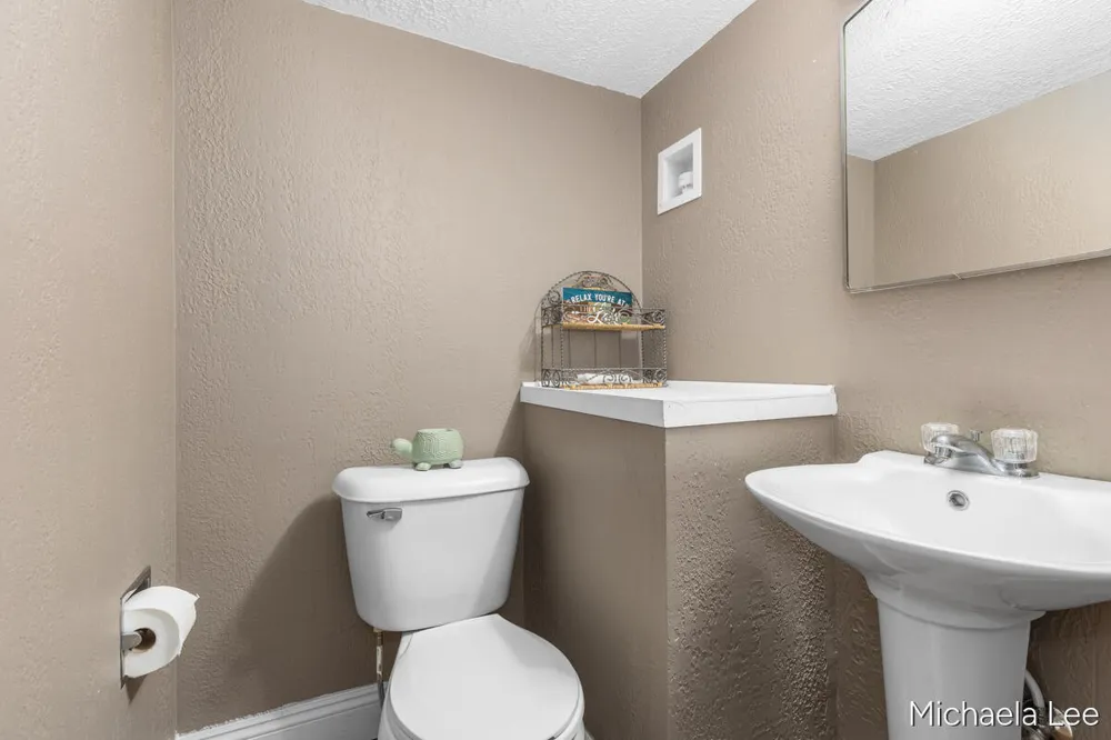 46514 Meadow Lane Lawrence, MI 49064