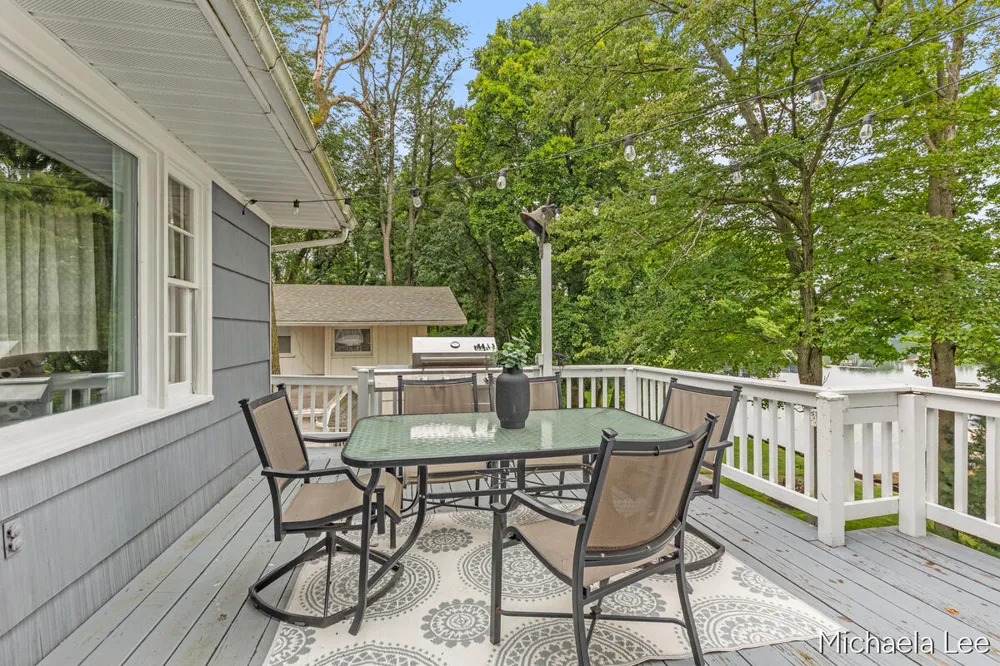 46514 Meadow Lane Lawrence, MI 49064
