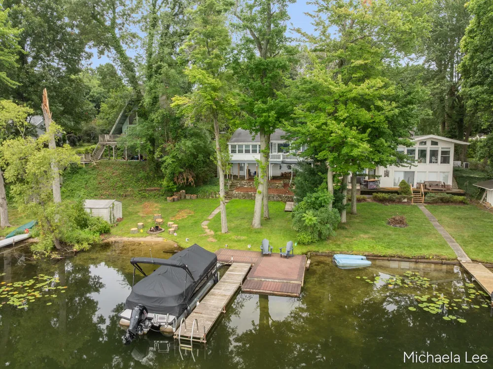46514 Meadow Lane Lawrence, MI 49064