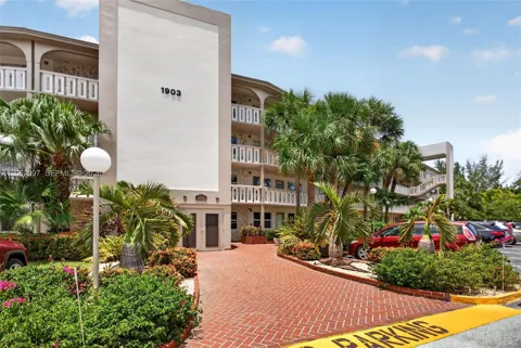 1903 Bermuda Cir #D2