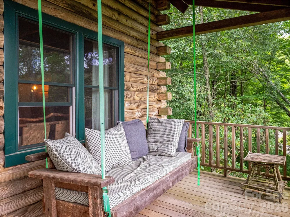 267 Trillium Lane Burnsville, NC 28714