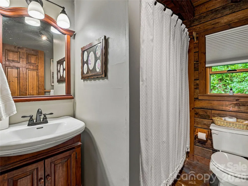 267 Trillium Lane Burnsville, NC 28714