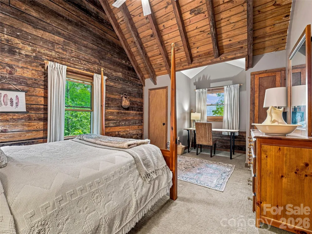 267 Trillium Lane Burnsville, NC 28714