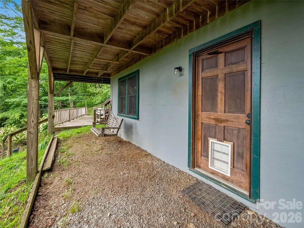 267 Trillium Lane Burnsville, NC 28714