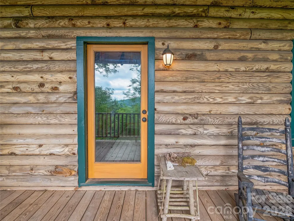 267 Trillium Lane Burnsville, NC 28714