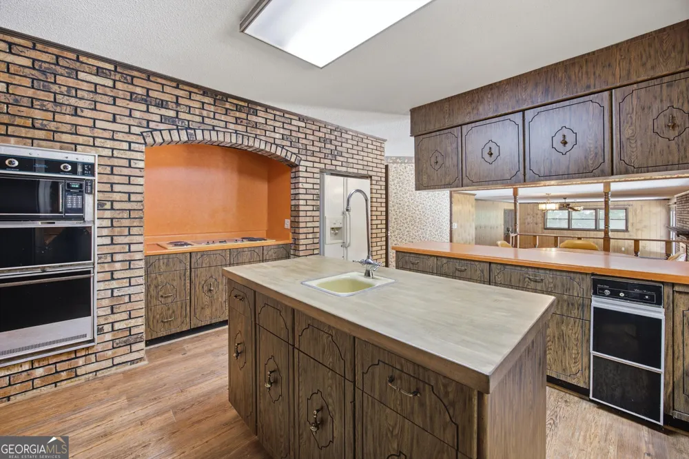 2286 NE Dawnville Beaverdale RD Dalton, GA 30721
