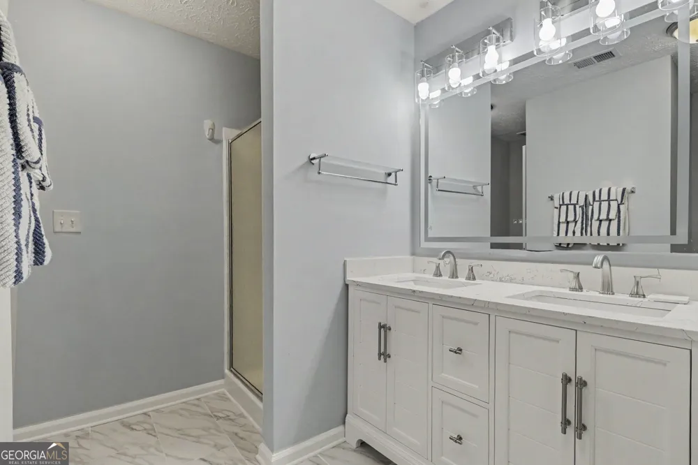 5840 Terremont CIR Norcross, GA 30093