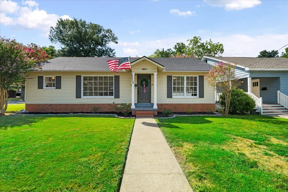 1801 Woodlawn Avenue Corsicana, TX 75110