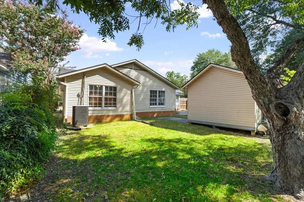 1801 Woodlawn Avenue Corsicana, TX 75110